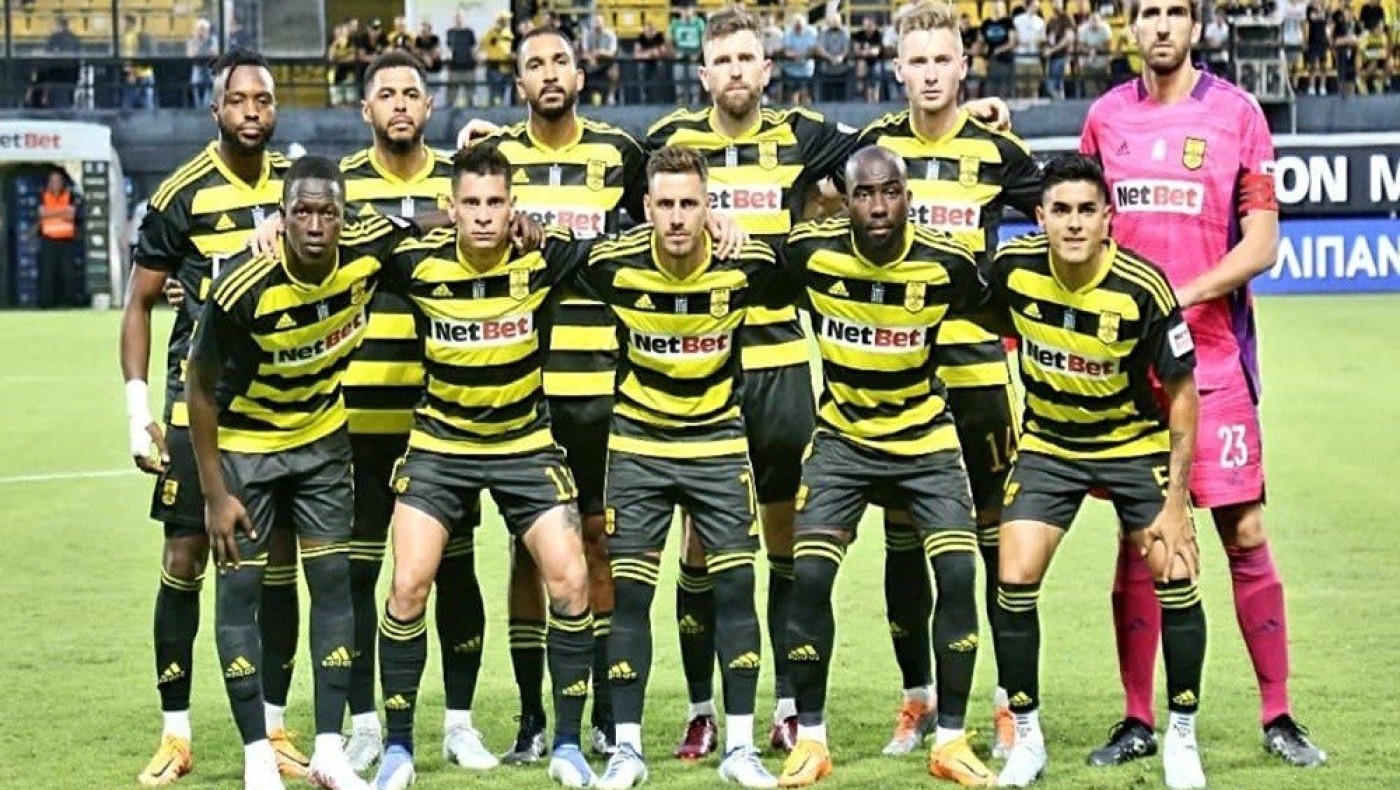 Ψάχνοντας λύσεις και ουσία στα άκρα