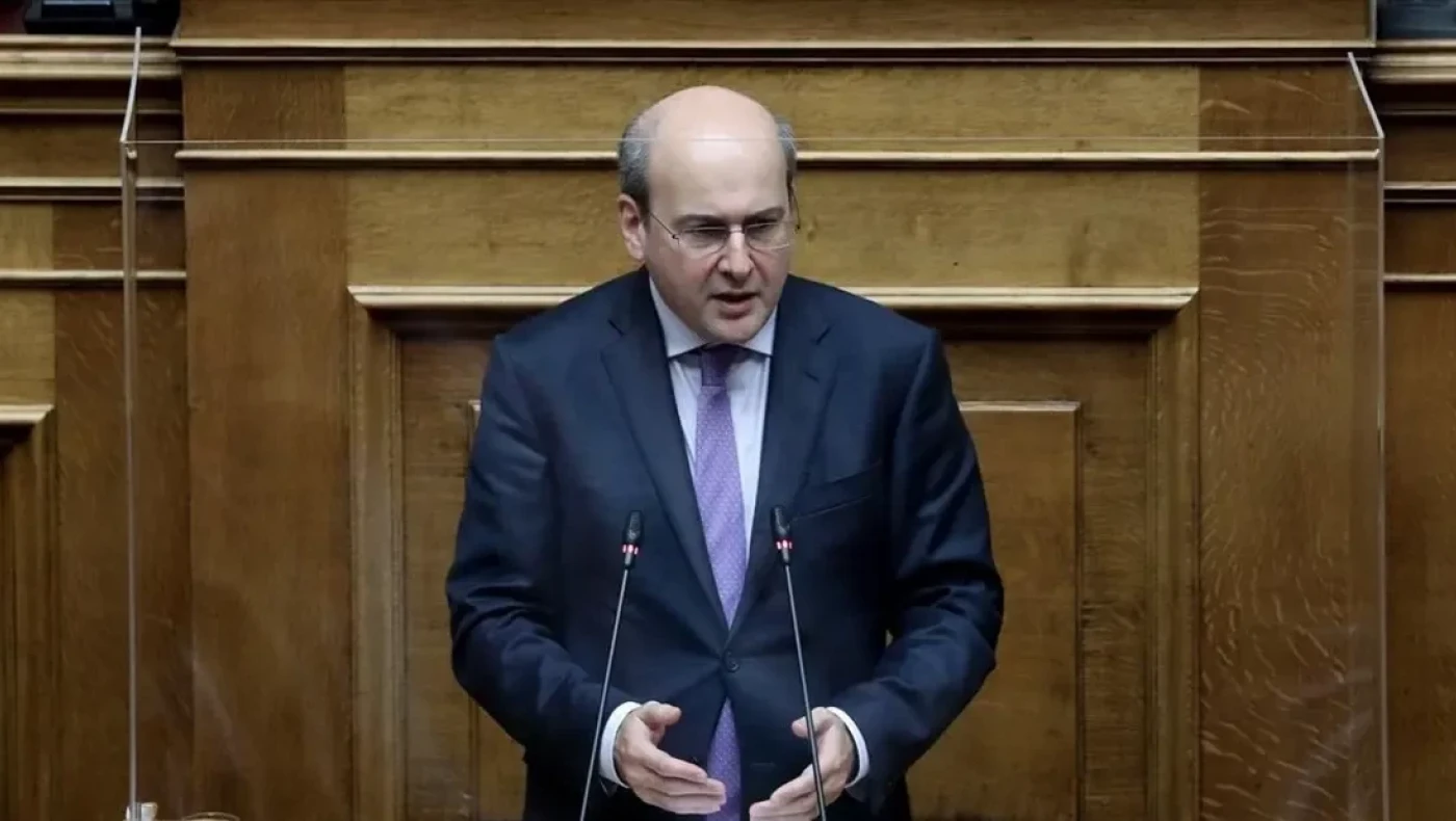 Οι νέοι μισθοί των δημοσίων υπαλλήλων μετά τις αυξήσεις: 1.476 ευρώ έξτρα το χρόνο