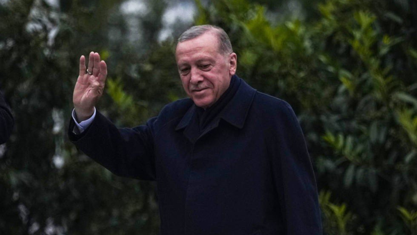 Ο Ερντογάν έπαιξε μπάσκετ με βουλευτές του κόμματός του