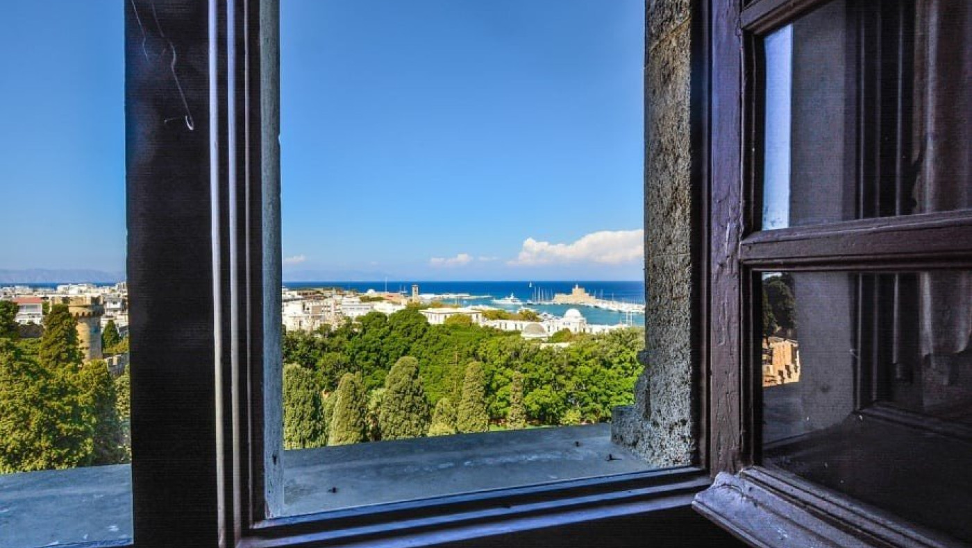 Κοινωνικός τουρισμός ΔΥΠΑ: Τι ισχύει για συζύγους και τι έπρεπε να κάνουν