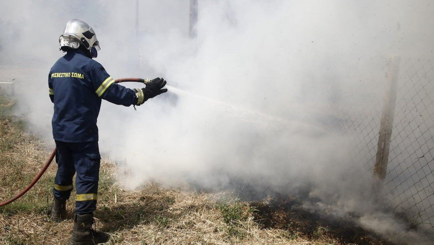 Χαλκιδική: Φωτιά σε δασική έκταση στη Σίβηρη-Σηκώθηκε ελικόπτερο