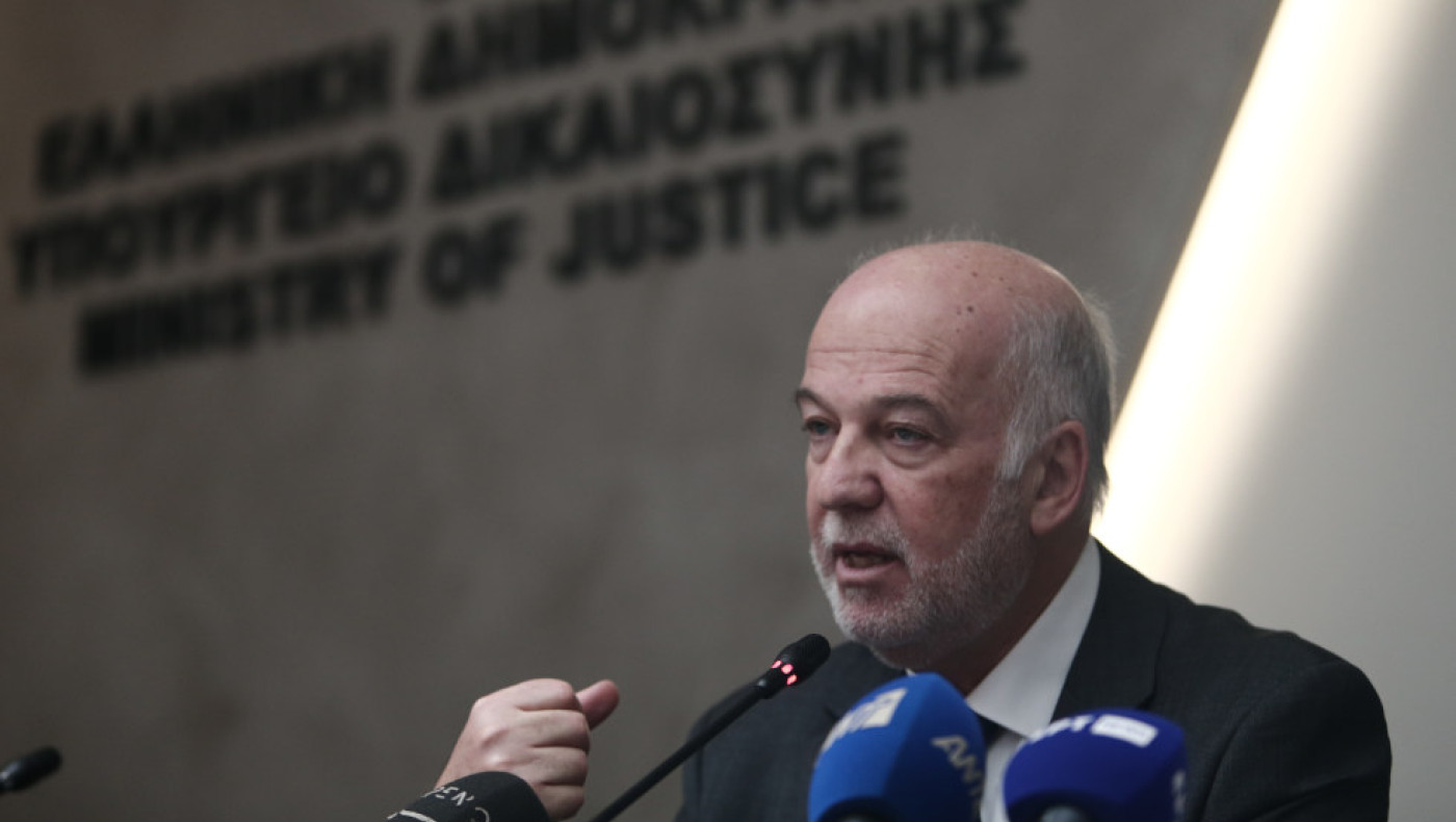 Υπουργείο Δικαιοσύνης﻿: «Βραχιολάκι» αντί περιοριστικών όρων και κοινωφελής εργασία για ποινές κάτω από 2 έτη