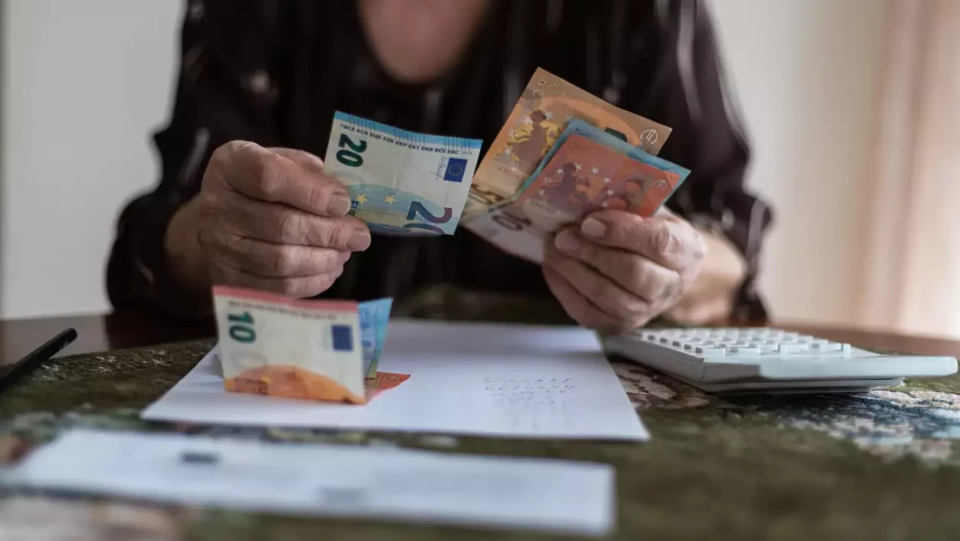 Συντάξεις Μαΐου: Πότε θα πιστωθούν τα χρήματα στους δικαιούχους