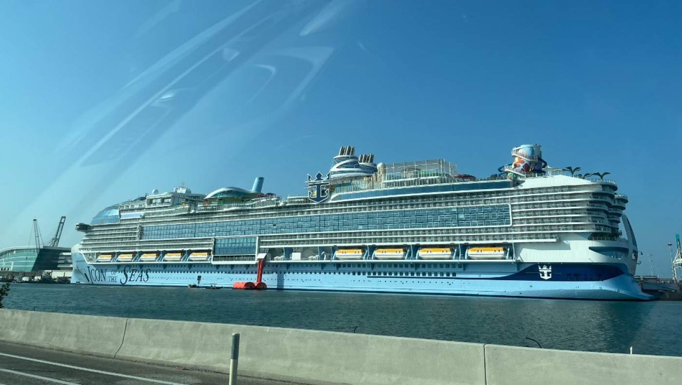 Κρουαζιερόπλοιο «Icon of the Seas»: Επιβάτης πήδηξε από το κατάστρωμα και πέθανε