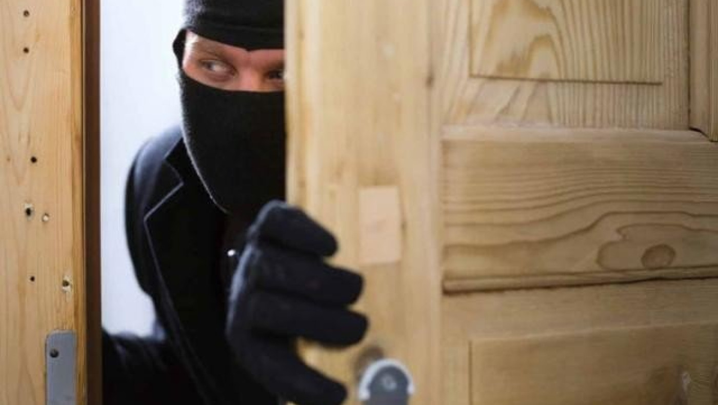 Θεσσαλονίκη: Χτυπούσαν με λοστό & αφαιρούσαν χρήματα από πεζούς