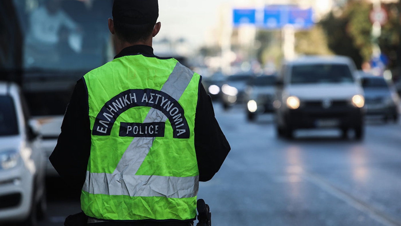 Αθώος o αστυνομικός που συνελήφθη για ξυλοδαρμό στη γυναίκα του