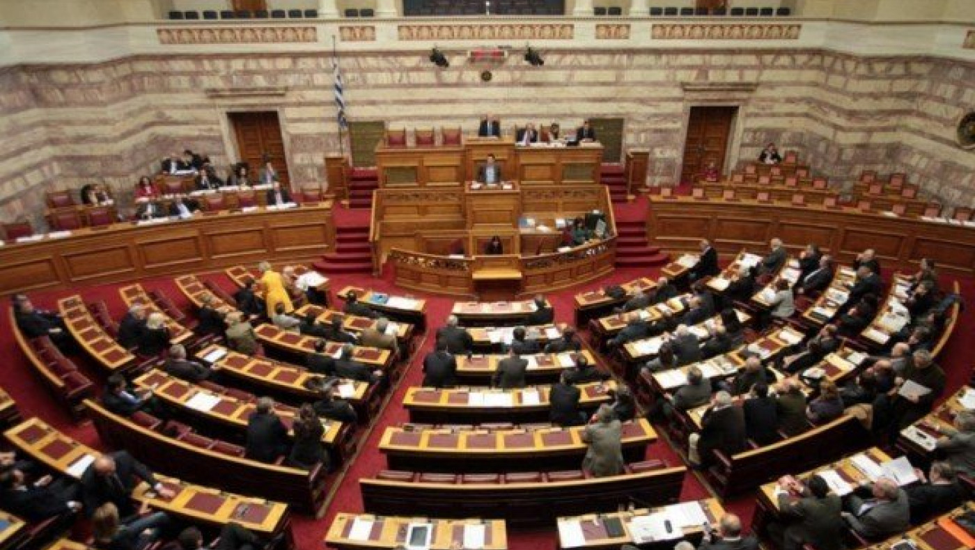 Η κυβέρνηση παίρνει πίσω τη διάταξη για τις offshore των πολιτικών