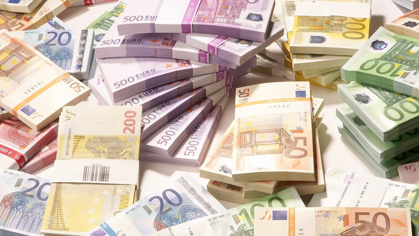 «Μαξιλαράκι» 120 εκ. ευρώ (!!!) σε… μεγαλοπαράγοντα του κέντρου