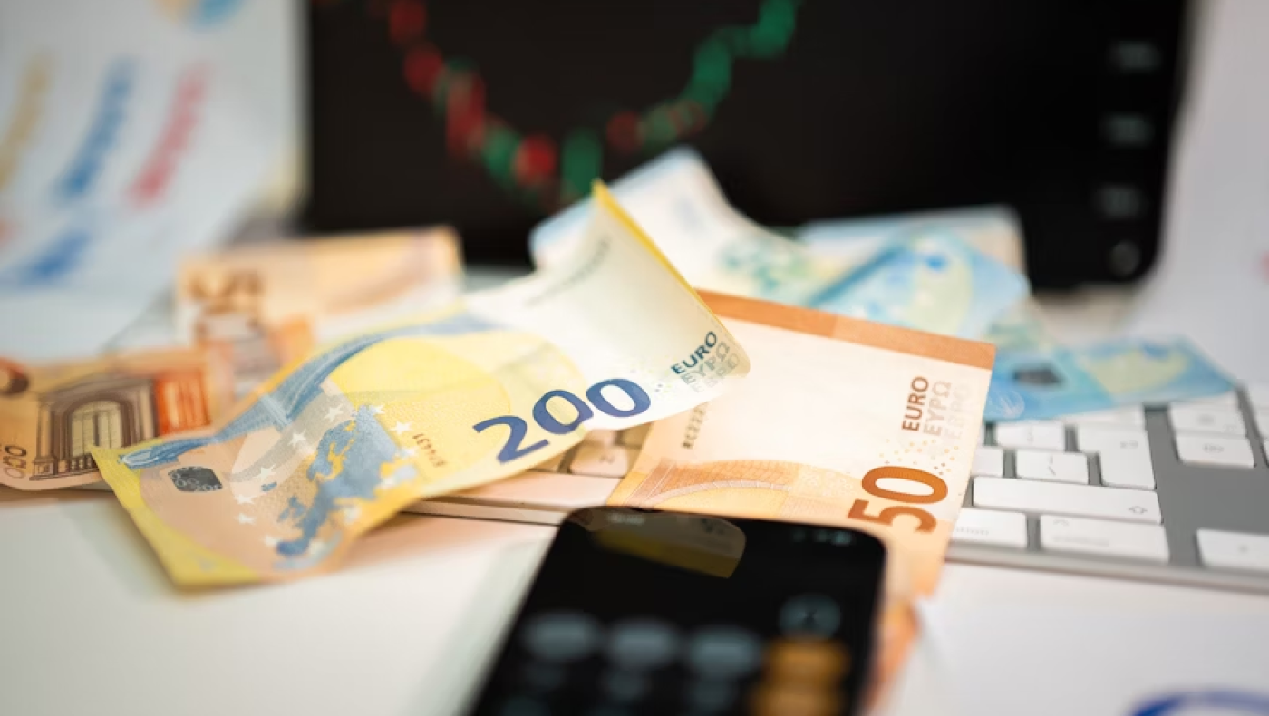 Στη «φάκα» 200 υψηλόβαθμοι δημόσιοι υπάλληλοι που ξέπλεναν μαύρο χρήμα