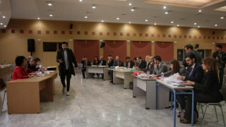 Η... «πολυϊδιοκτησία» στο προσκήνιο: Κλήθηκαν ως ύποπτοι για παράβαση καθήκοντος Τζουλάκης-Αρκούδης και 12 μέλη της ΕΕΑ
