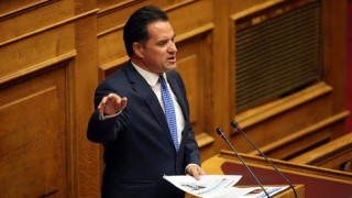 Ο Άδωνις αρνήθηκε να ακούσει μαθήτρια: «Είναι κακομαθημένα» - Η απάντηση της ΚΝΕ