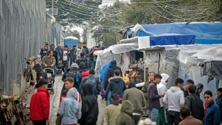 Δειγματοληψία στη δομή στο Κρανίδι – Παρόντες Τσιόδρας, Χαρδαλιάς, Μηταράκης