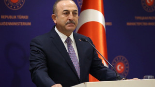 Τσαβούσογλου: Θα συνεχίσουμε την πολιτική των «ανοιχτών συνόρων»
