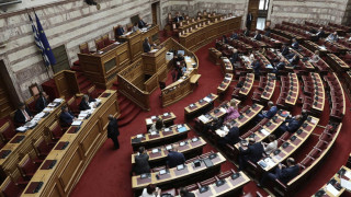 Εισήγηση άρσης ασυλίας για συμμετοχή δύο βουλευτών σε πανηγύρια