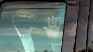 Τραμπ: Έκανε...  βόλτα και χαιρετούσε τον κόσμο!