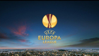 «Εμφύλιοι» σε δύο μέτωπα