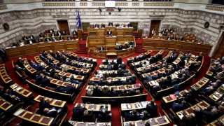 Συντάξεις: Μετά τους δικαστές έρχονται και οι πολιτικοί