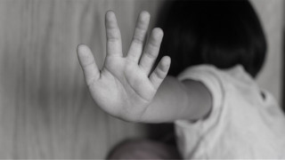 ΑΠΙΣΤΕΥΤΗ ΚΑΤΑΓΓΕΛΙΑ: 16χρονος μαθητής στο Κορδελιό βίασε συμμαθήτριές του