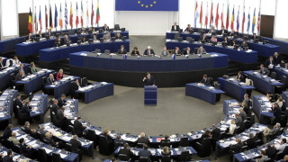 Αγνοήστε τους. Περιφρονήστε τους. Μην τους λησμονήστε… 