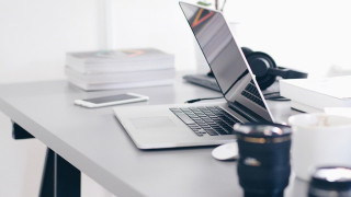 Επιδότηση για tablet-laptop και σε ελεύθερους επαγγελματίες: Όροι και προϋποθέσεις