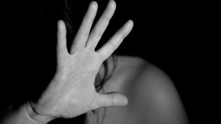 Φρίκη στην Κρήτη: 46χρονος κακοποιούσε τη σύζυγο και τα τρία ανήλικα παιδιά του