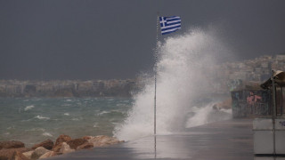 Άνοιξαν οι ουρανοί στην Καλαμαριά