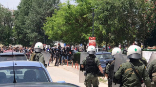 Πεδίο μάχης θυμίζει το ΑΠΘ - Χημικά, πέτρες και βανδαλισμοί