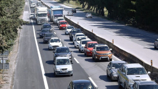 Θεσσαλονίκη: Σύγκρουση τριών οχημάτων στη Μουδανίων-Μετ' εμποδίων η επιστροφή