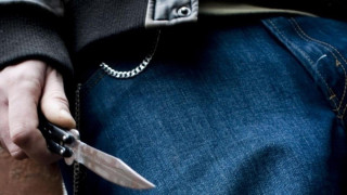 Αδιανόητο: Μαθητής προσπάθησε να μπει στη Βουλή με μαχαίρι