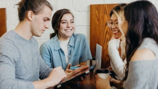 «Youth Pass»: Οι 25+ κατηγορίες όπου μπορούν να χρησιμοποιηθούν τα 150 ευρώ -Ποιοι νέοι το δικαιούνται