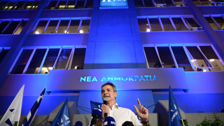Νομοσχέδιο για ομόφυλα ζευγάρια: Ξεκινούν σήμερα οι επαφές με τους βουλευτές της ΝΔ