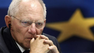 Σόιμπλε: «Κάντε περικοπές στις συντάξεις ή βρείτε εναλλακτικές!»