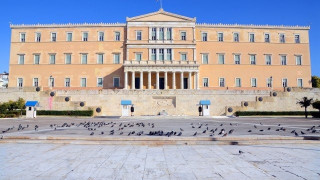 Βουλή: Υπερψηφίστηκε από τις Επιτροπές το ασφαλιστικό νομοσχέδιο
