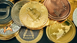 Πώς ΑΑΔΕ και κυβέρνηση «τσιμπούν» τα υπερκέρδη από κρυπτονομίσματα