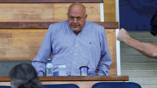 Ξέσπασμα Μπέου κατά Λανουά: «Αν έχεις φιλότιμο, παραιτήσου...»