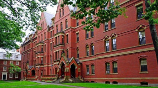 Θεσσαλονίκη: Συμφωνία ΑΠΘ και...                  Harvard!