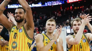 Με reverse sweep η Άλμπα κατέκτησε το πρωτάθλημα κόντρα στη Μπάγερν