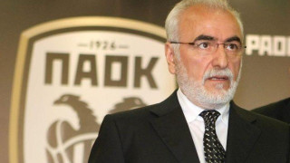 Θα παραμείνουν τα                     μαχαίρια στις θήκες;