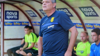 Δοκιμάζει     νέα       πρόσωπα       ο       Σπανός